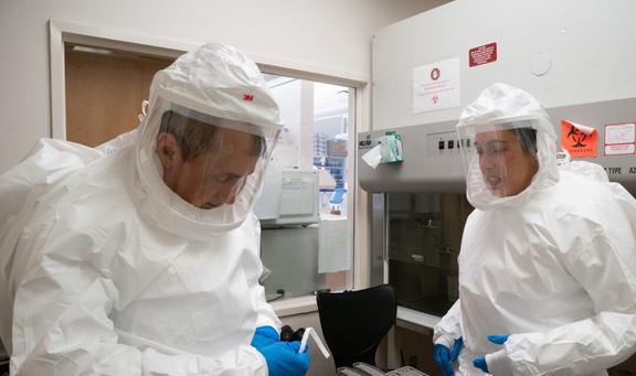 真相与责任 中方呼吁彻查美国生物实验室，全球抗疫需透明合作